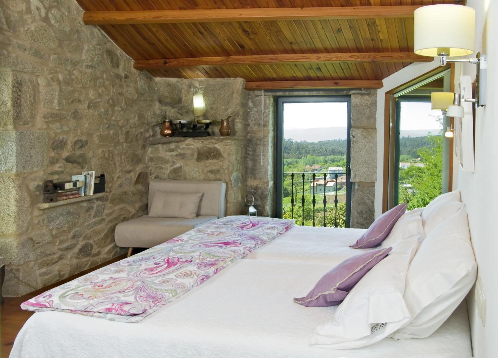 サンティアゴ・デ・コンポステーラ Casa Do Cebro Casa Con Piscina Y Jacuzzi Privadosヴィラ エクステリア 写真