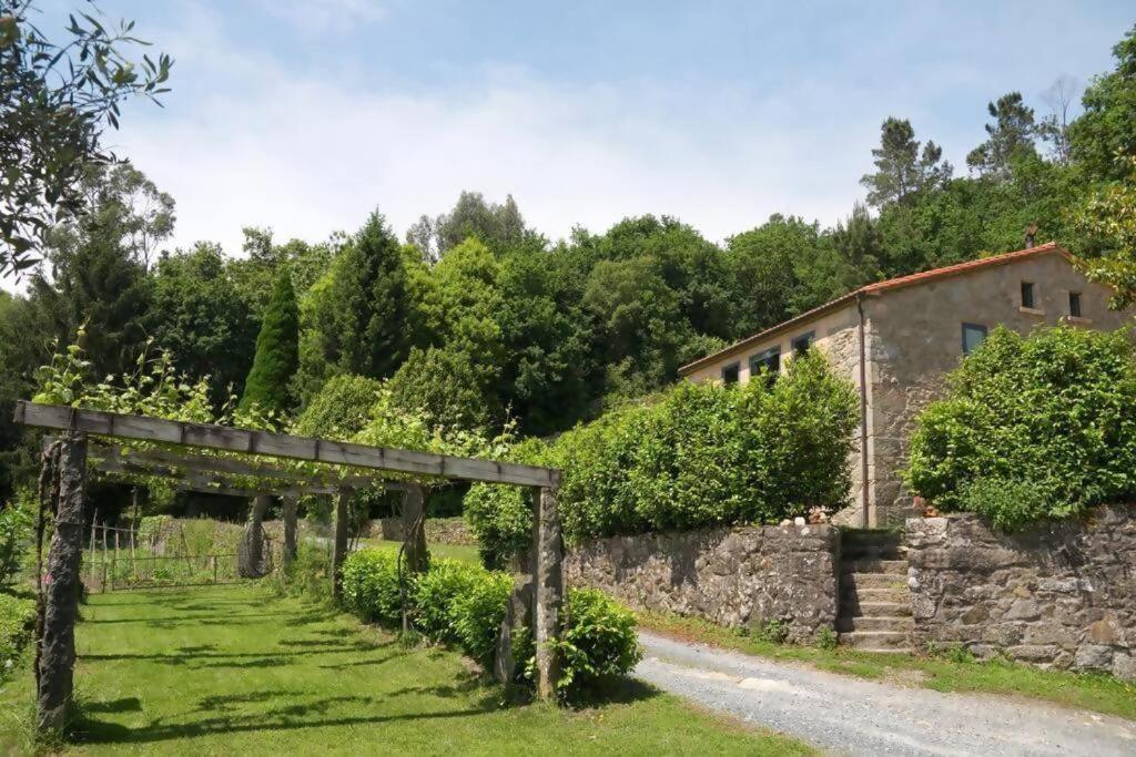 サンティアゴ・デ・コンポステーラ Casa Do Cebro Casa Con Piscina Y Jacuzzi Privadosヴィラ エクステリア 写真